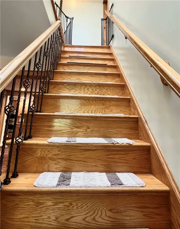 110 Mcmaster Street, Bath, New York 14810, Bath, New York 14810, 4 Bedrooms Bedrooms, 11 Rooms Rooms,2 BathroomsBathrooms,Residential,For Sale,110 Mcmaster Street, Bath, New York 14810,R1622379