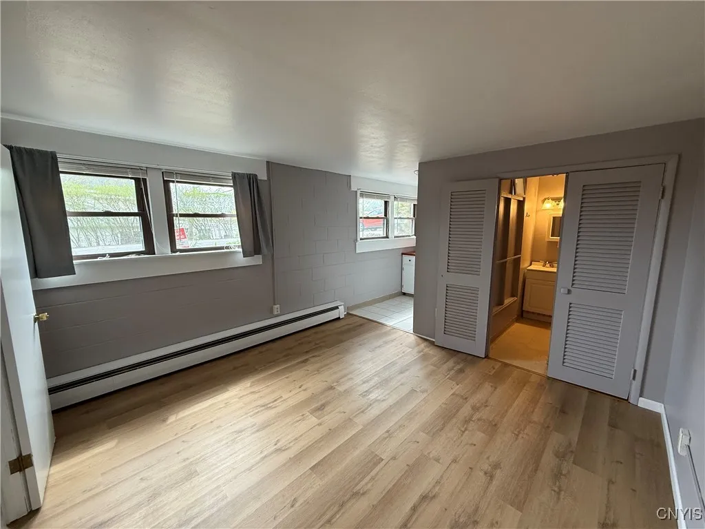 120 Hasbrouck Street 11, Syracuse, New York 13206, Syracuse, New York 13206, 1 Bedroom Bedrooms, 3 Rooms Rooms,1 BathroomBathrooms,Residential Lease,For Rent,120 Hasbrouck Street 11, Syracuse, New York 13206,S1622381