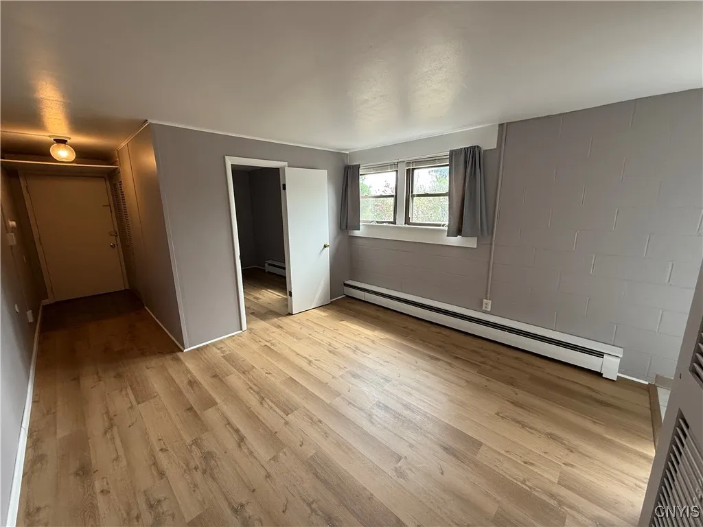 120 Hasbrouck Street 11, Syracuse, New York 13206, Syracuse, New York 13206, 1 Bedroom Bedrooms, 3 Rooms Rooms,1 BathroomBathrooms,Residential Lease,For Rent,120 Hasbrouck Street 11, Syracuse, New York 13206,S1622381