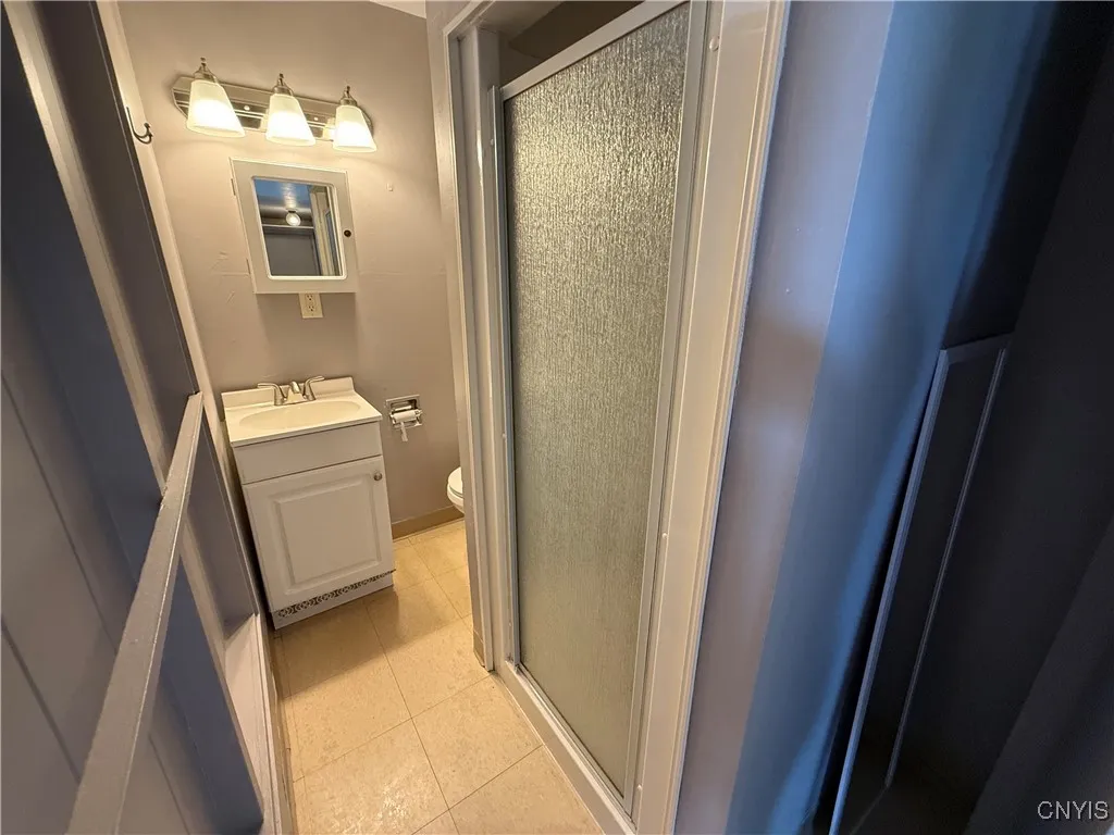 120 Hasbrouck Street 11, Syracuse, New York 13206, Syracuse, New York 13206, 1 Bedroom Bedrooms, 3 Rooms Rooms,1 BathroomBathrooms,Residential Lease,For Rent,120 Hasbrouck Street 11, Syracuse, New York 13206,S1622381