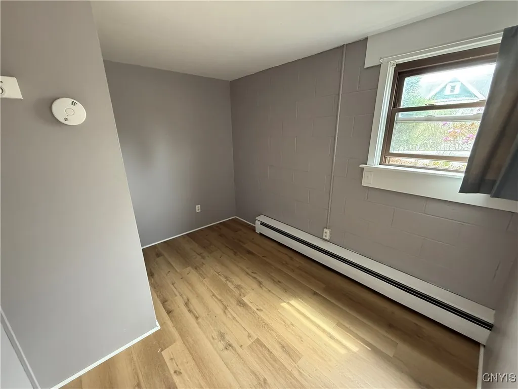 120 Hasbrouck Street 11, Syracuse, New York 13206, Syracuse, New York 13206, 1 Bedroom Bedrooms, 3 Rooms Rooms,1 BathroomBathrooms,Residential Lease,For Rent,120 Hasbrouck Street 11, Syracuse, New York 13206,S1622381