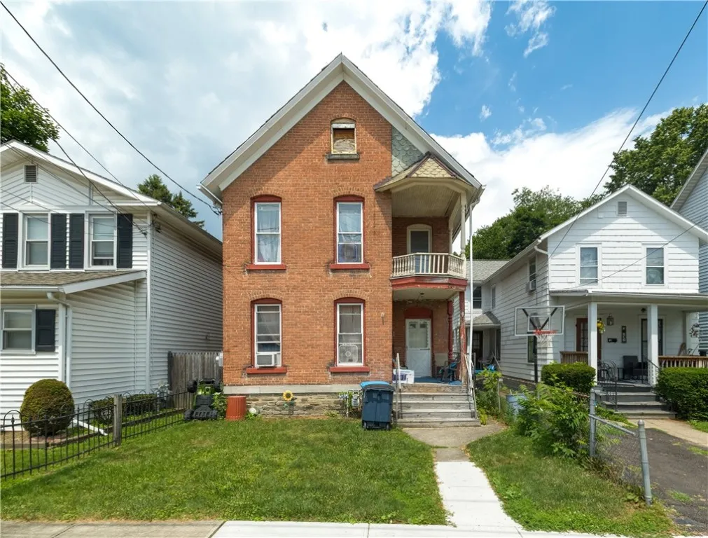 364 West 3rd Street, Elmira City, New York 14901, Elmira City, New York 14901, 3 Bedrooms Bedrooms, 8 Rooms Rooms,1 BathroomBathrooms,Residential,For Sale,364 West 3rd Street, Elmira City, New York 14901,R1622294