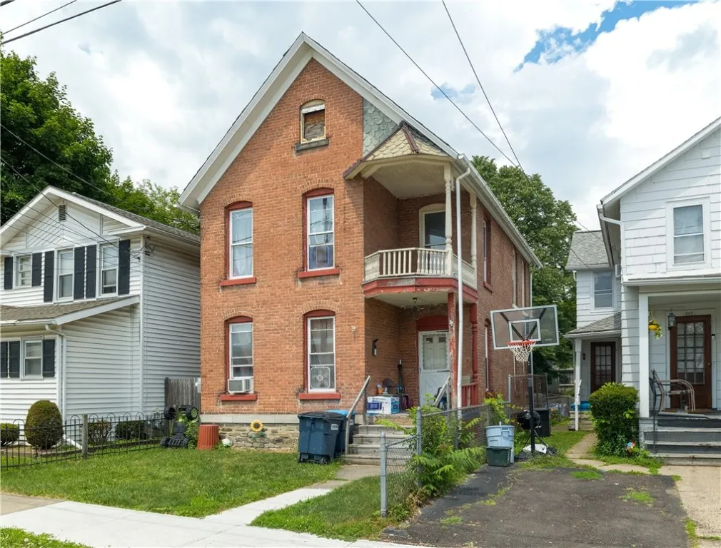 364 West 3rd Street, Elmira City, New York 14901, Elmira City, New York 14901, 3 Bedrooms Bedrooms, 8 Rooms Rooms,1 BathroomBathrooms,Residential,For Sale,364 West 3rd Street, Elmira City, New York 14901,R1622294