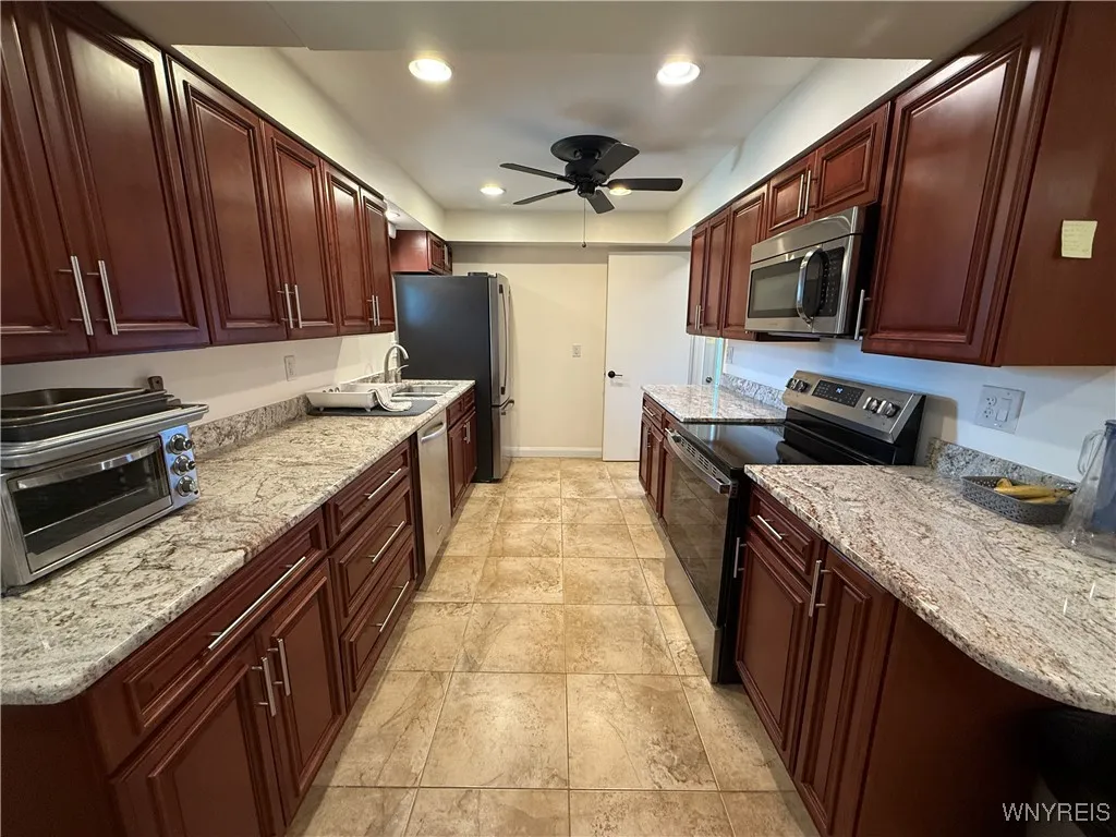 31 Noel Drive, Amherst, New York 14221, Amherst, New York 14221, 3 Bedrooms Bedrooms, 6 Rooms Rooms,1 BathroomBathrooms,Residential,For Sale,31 Noel Drive, Amherst, New York 14221,B1622375