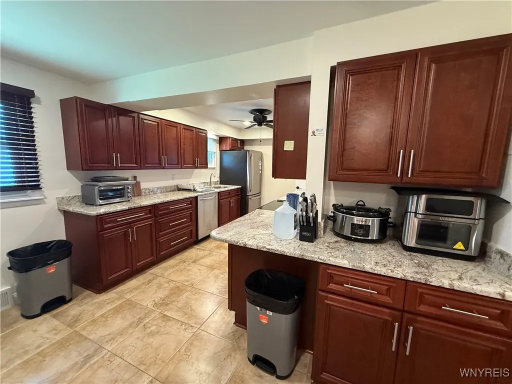 31 Noel Drive, Amherst, New York 14221, Amherst, New York 14221, 3 Bedrooms Bedrooms, 6 Rooms Rooms,1 BathroomBathrooms,Residential,For Sale,31 Noel Drive, Amherst, New York 14221,B1622375
