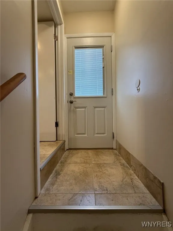 31 Noel Drive, Amherst, New York 14221, Amherst, New York 14221, 3 Bedrooms Bedrooms, 6 Rooms Rooms,1 BathroomBathrooms,Residential,For Sale,31 Noel Drive, Amherst, New York 14221,B1622375