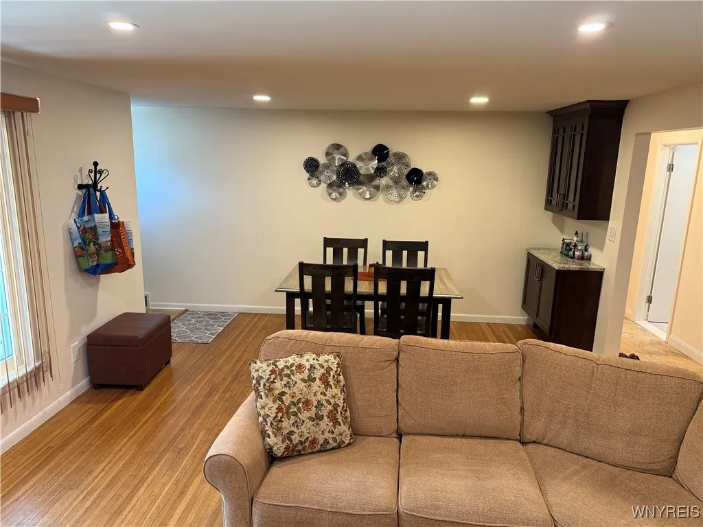 31 Noel Drive, Amherst, New York 14221, Amherst, New York 14221, 3 Bedrooms Bedrooms, 6 Rooms Rooms,1 BathroomBathrooms,Residential,For Sale,31 Noel Drive, Amherst, New York 14221,B1622375
