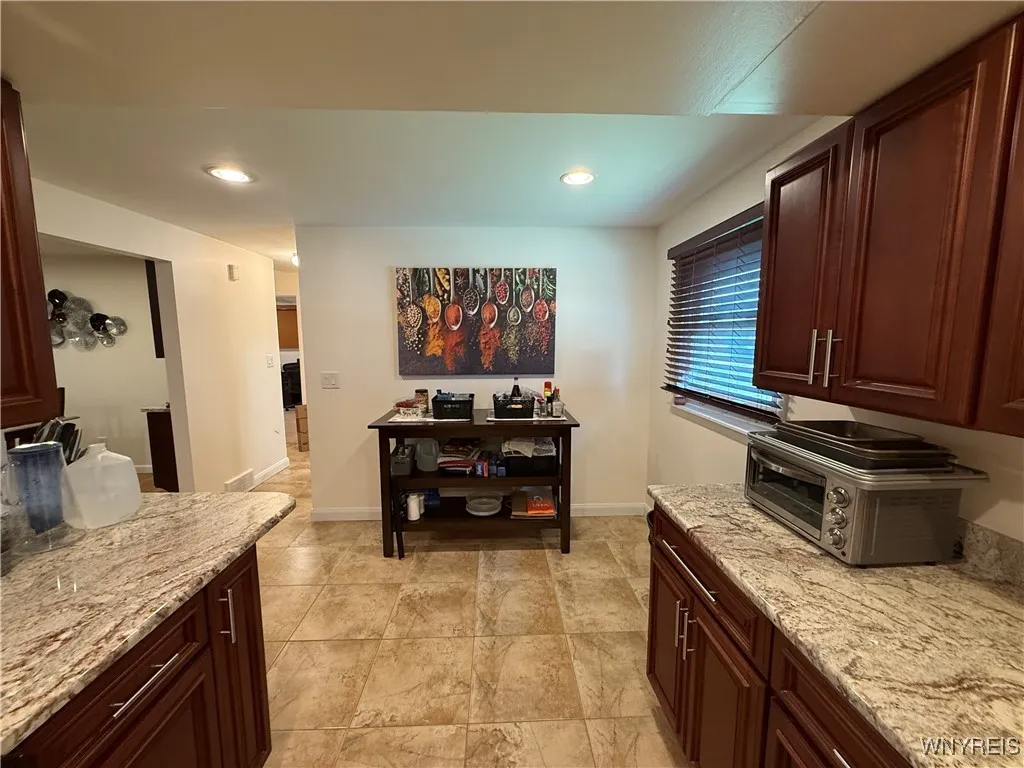 31 Noel Drive, Amherst, New York 14221, Amherst, New York 14221, 3 Bedrooms Bedrooms, 6 Rooms Rooms,1 BathroomBathrooms,Residential,For Sale,31 Noel Drive, Amherst, New York 14221,B1622375