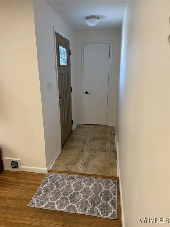 31 Noel Drive, Amherst, New York 14221, Amherst, New York 14221, 3 Bedrooms Bedrooms, 6 Rooms Rooms,1 BathroomBathrooms,Residential,For Sale,31 Noel Drive, Amherst, New York 14221,B1622375