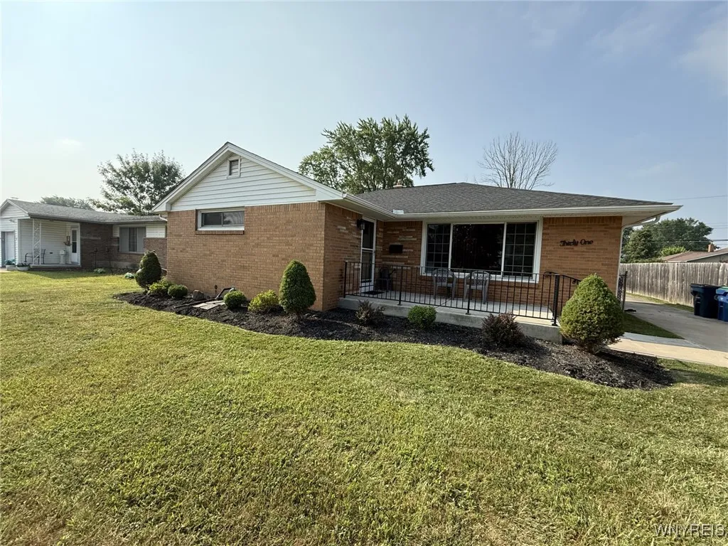 31 Noel Drive, Amherst, New York 14221, Amherst, New York 14221, 3 Bedrooms Bedrooms, 6 Rooms Rooms,1 BathroomBathrooms,Residential,For Sale,31 Noel Drive, Amherst, New York 14221,B1622375