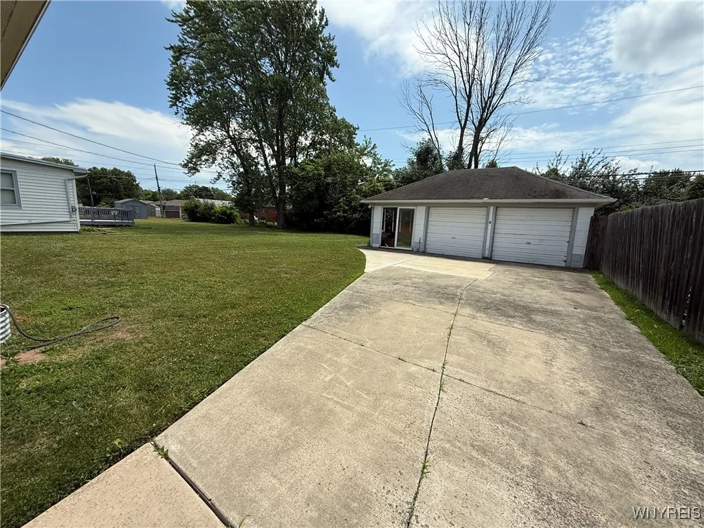 31 Noel Drive, Amherst, New York 14221, Amherst, New York 14221, 3 Bedrooms Bedrooms, 6 Rooms Rooms,1 BathroomBathrooms,Residential,For Sale,31 Noel Drive, Amherst, New York 14221,B1622375