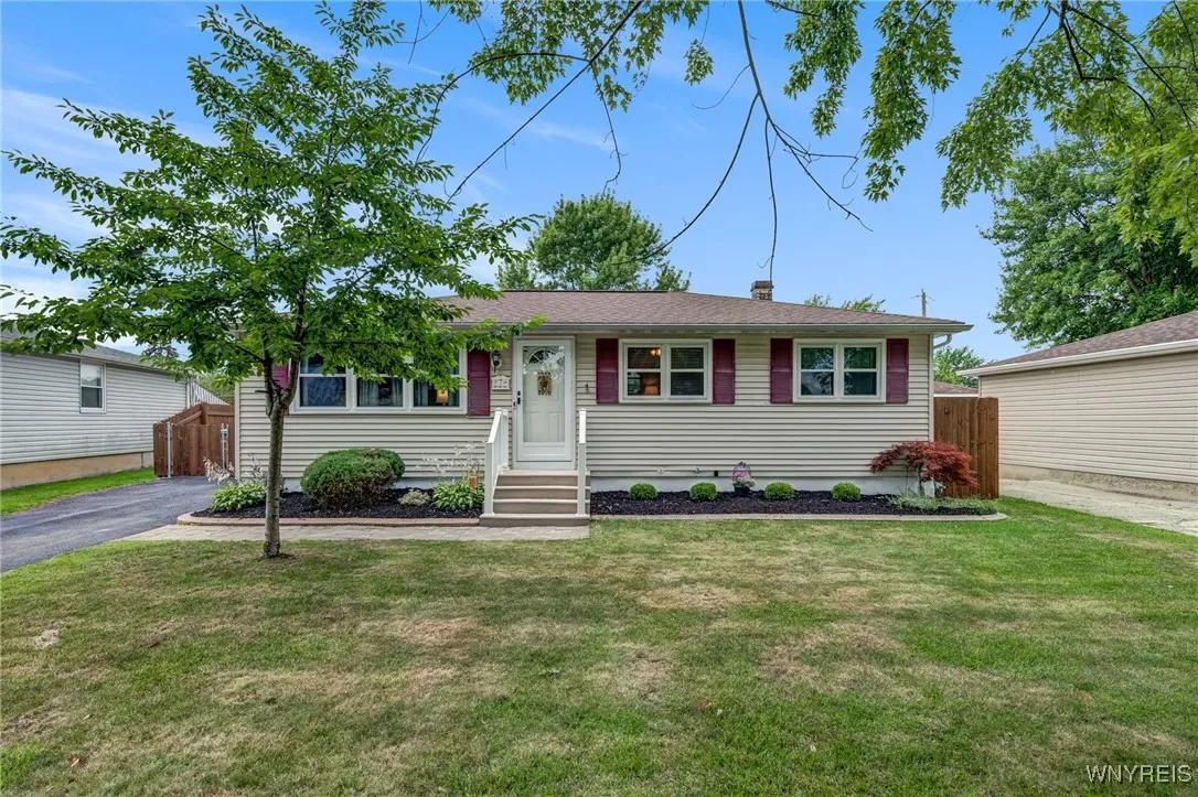 7 Cannas Court, Cheektowaga, New York 14227, Cheektowaga, New York 14227, 3 Bedrooms Bedrooms, 6 Rooms Rooms,1 BathroomBathrooms,Residential,Closed,7 Cannas Court, Cheektowaga, New York 14227,0,B1622367
