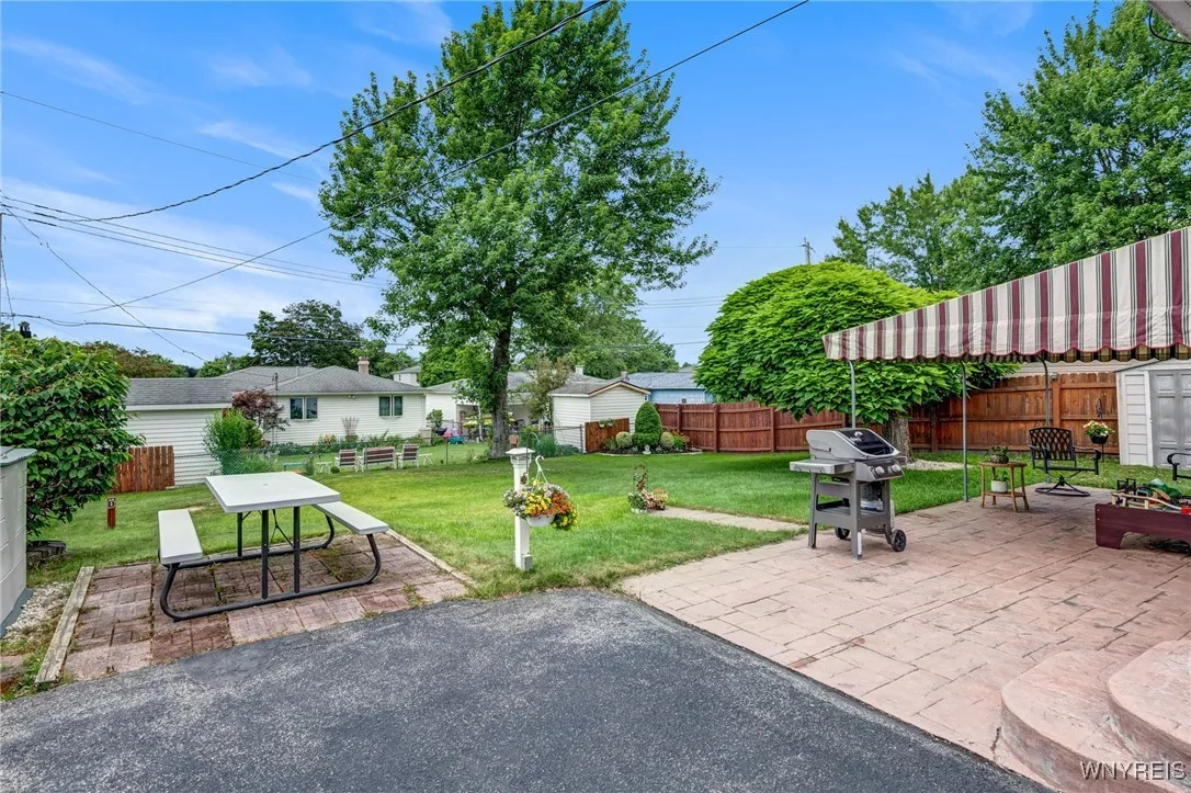 7 Cannas Court, Cheektowaga, New York 14227, Cheektowaga, New York 14227, 3 Bedrooms Bedrooms, 6 Rooms Rooms,1 BathroomBathrooms,Residential,Closed,7 Cannas Court, Cheektowaga, New York 14227,0,B1622367