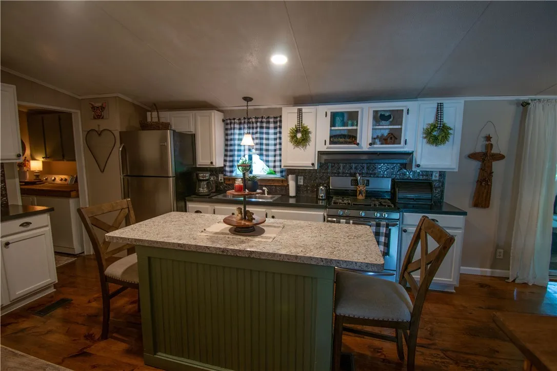 4553 Grove Street, Gorham, New York 14424, Gorham, New York 14424, 3 Bedrooms Bedrooms, 10 Rooms Rooms,2 BathroomsBathrooms,Residential,For Sale,4553 Grove Street, Gorham, New York 14424,R1622389