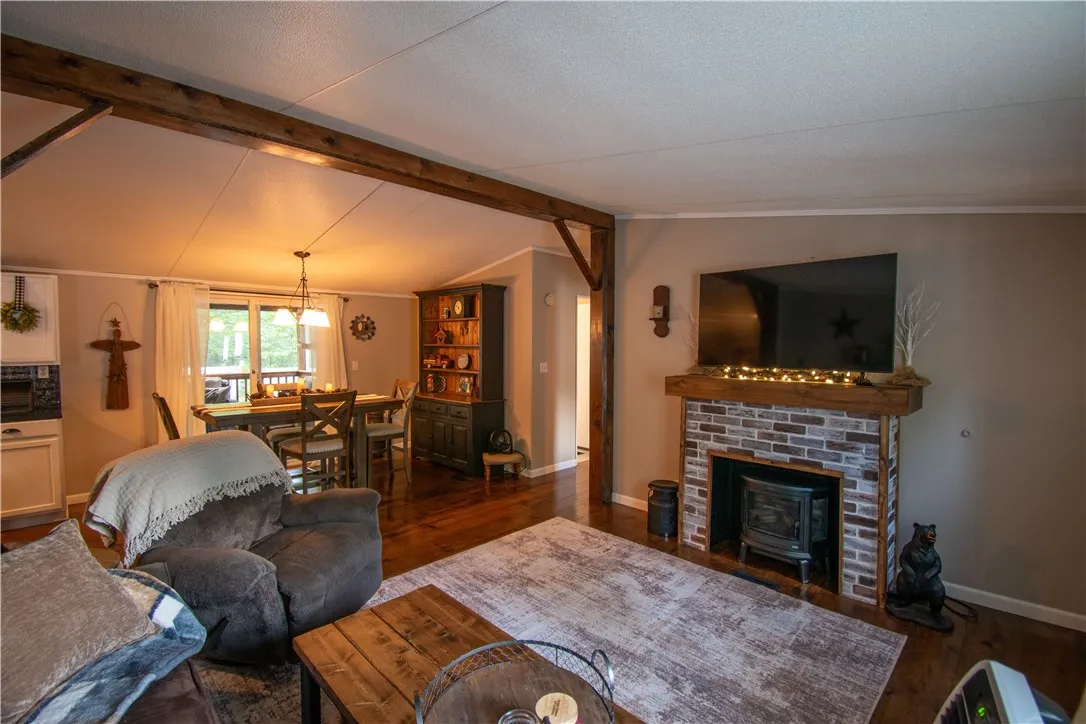 4553 Grove Street, Gorham, New York 14424, Gorham, New York 14424, 3 Bedrooms Bedrooms, 10 Rooms Rooms,2 BathroomsBathrooms,Residential,For Sale,4553 Grove Street, Gorham, New York 14424,R1622389
