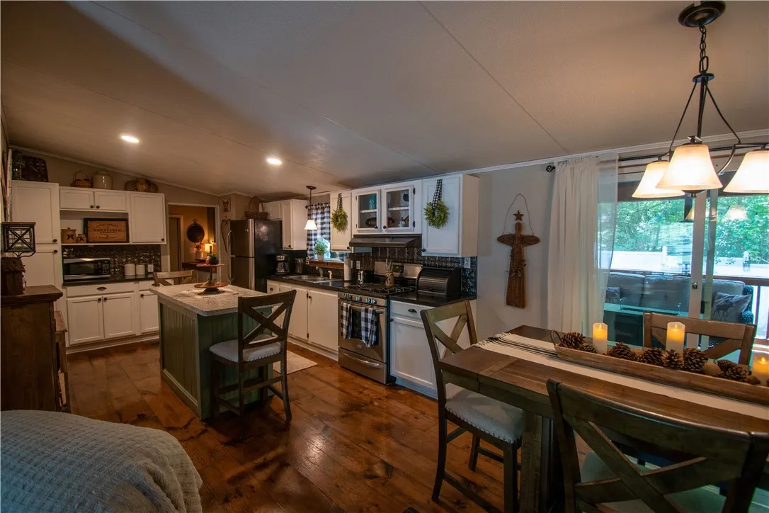 4553 Grove Street, Gorham, New York 14424, Gorham, New York 14424, 3 Bedrooms Bedrooms, 10 Rooms Rooms,2 BathroomsBathrooms,Residential,For Sale,4553 Grove Street, Gorham, New York 14424,R1622389
