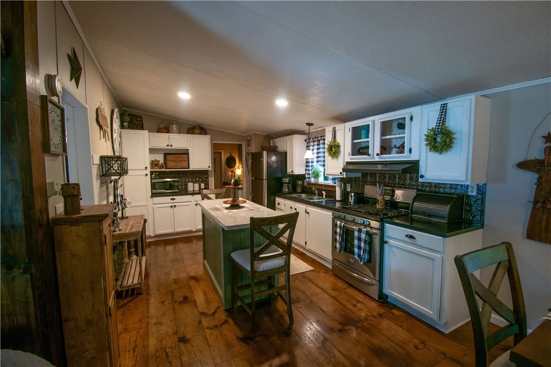 4553 Grove Street, Gorham, New York 14424, Gorham, New York 14424, 3 Bedrooms Bedrooms, 10 Rooms Rooms,2 BathroomsBathrooms,Residential,For Sale,4553 Grove Street, Gorham, New York 14424,R1622389