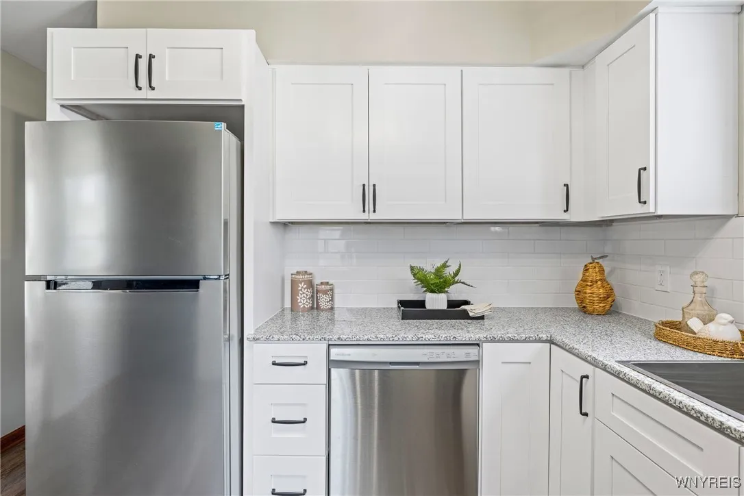 374 Dewey Avenue, Buffalo, New York 14214, Buffalo, New York 14214, 3 Bedrooms Bedrooms, 6 Rooms Rooms,1 BathroomBathrooms,Residential,For Sale,374 Dewey Avenue, Buffalo, New York 14214,B1622354