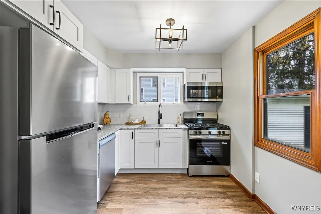 374 Dewey Avenue, Buffalo, New York 14214, Buffalo, New York 14214, 3 Bedrooms Bedrooms, 6 Rooms Rooms,1 BathroomBathrooms,Residential,For Sale,374 Dewey Avenue, Buffalo, New York 14214,B1622354