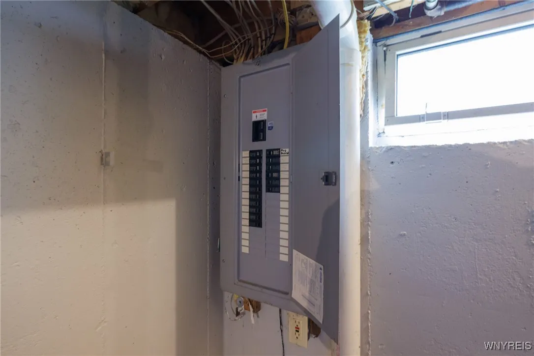 374 Dewey Avenue, Buffalo, New York 14214, Buffalo, New York 14214, 3 Bedrooms Bedrooms, 6 Rooms Rooms,1 BathroomBathrooms,Residential,For Sale,374 Dewey Avenue, Buffalo, New York 14214,B1622354