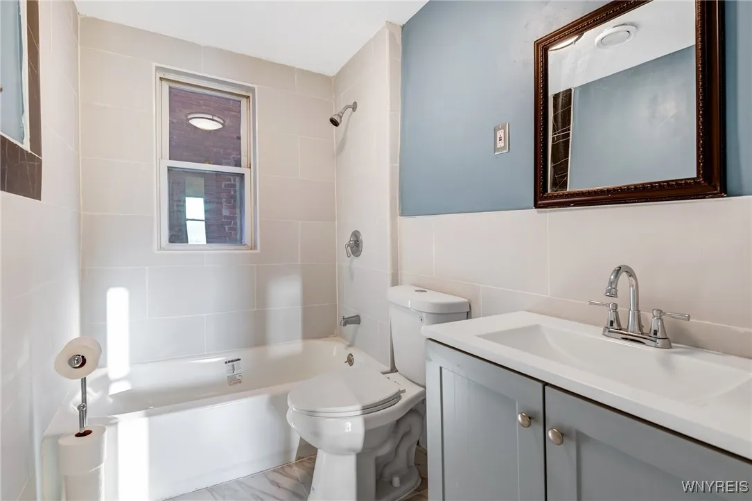 1329 Clinton Street, Buffalo, New York 14206, Buffalo, New York 14206, 6 Bedrooms Bedrooms, ,2 BathroomsBathrooms,Residential,For Sale,1329 Clinton Street, Buffalo, New York 14206,B1622393