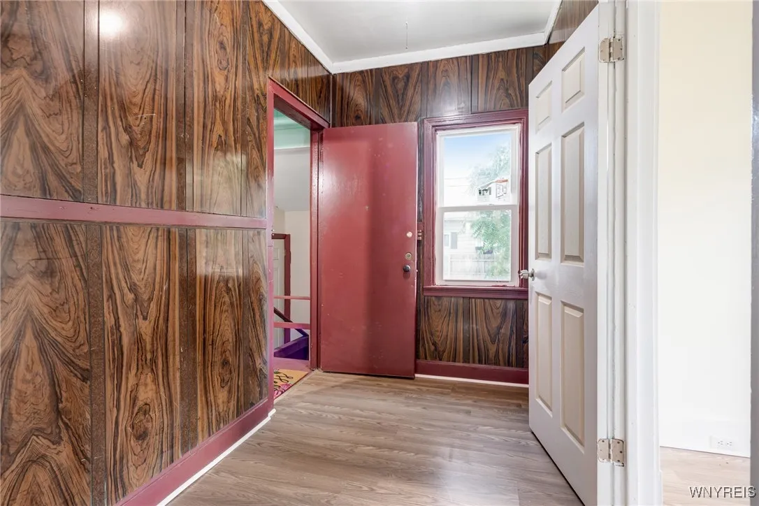 1329 Clinton Street, Buffalo, New York 14206, Buffalo, New York 14206, 6 Bedrooms Bedrooms, ,2 BathroomsBathrooms,Residential,For Sale,1329 Clinton Street, Buffalo, New York 14206,B1622393