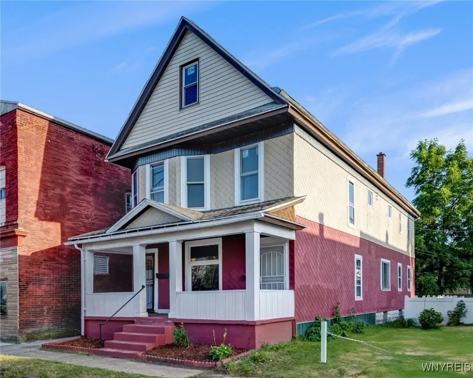 1329 Clinton Street, Buffalo, New York 14206, Buffalo, New York 14206, 6 Bedrooms Bedrooms, ,2 BathroomsBathrooms,Residential,For Sale,1329 Clinton Street, Buffalo, New York 14206,B1622393