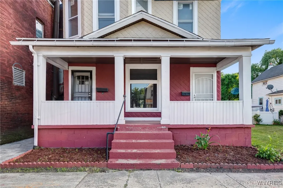 1329 Clinton Street, Buffalo, New York 14206, Buffalo, New York 14206, 6 Bedrooms Bedrooms, ,2 BathroomsBathrooms,Residential,For Sale,1329 Clinton Street, Buffalo, New York 14206,B1622393