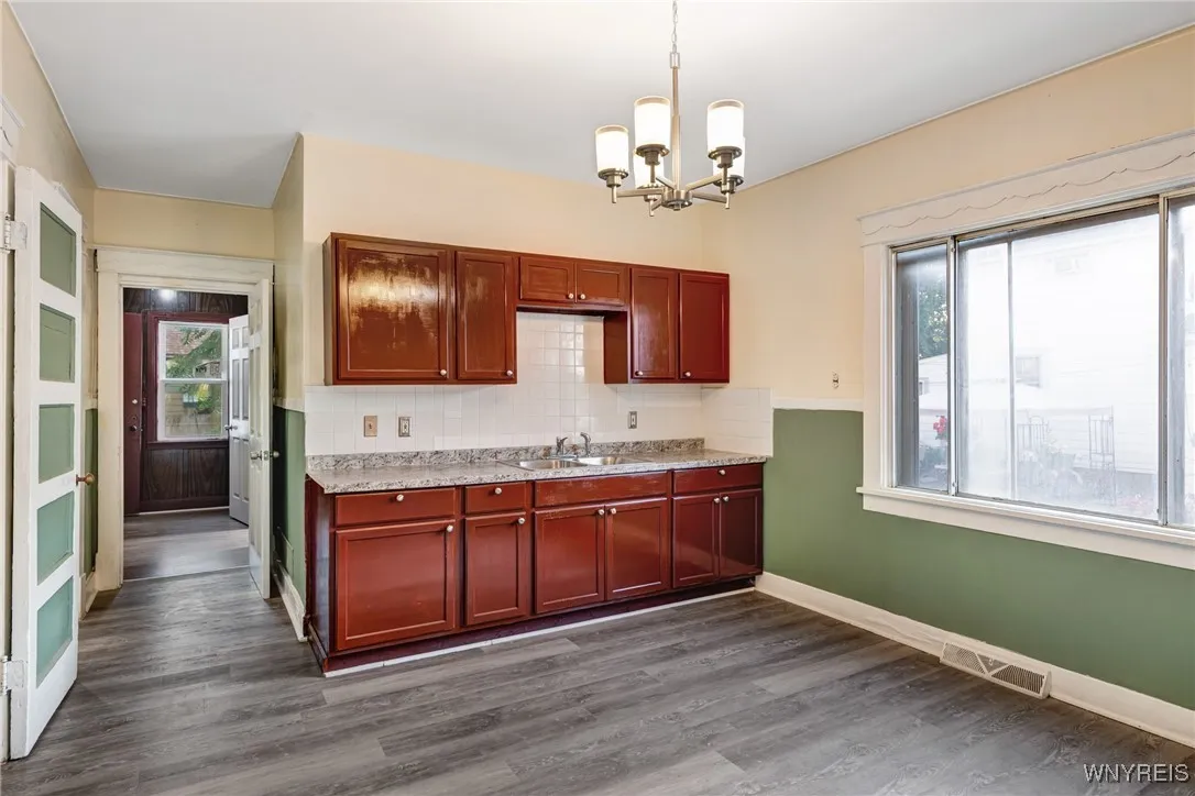 1329 Clinton Street, Buffalo, New York 14206, Buffalo, New York 14206, 6 Bedrooms Bedrooms, ,2 BathroomsBathrooms,Residential,For Sale,1329 Clinton Street, Buffalo, New York 14206,B1622393