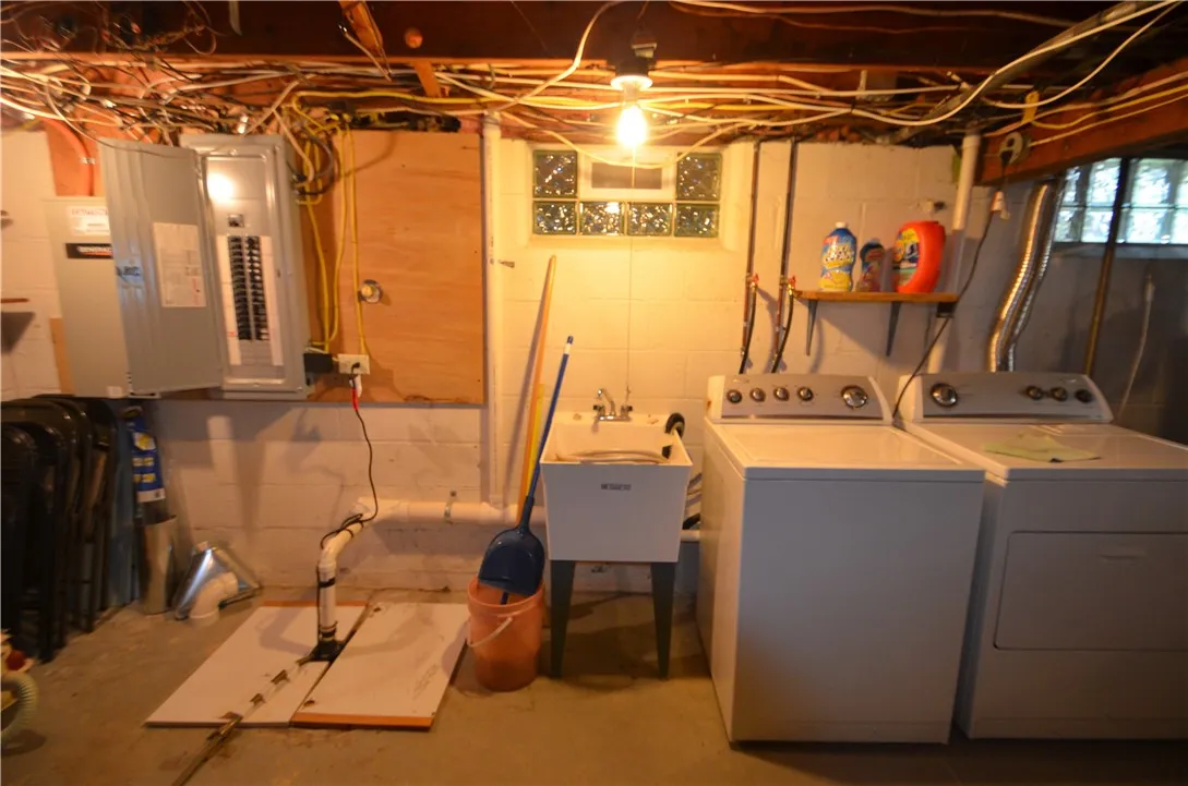 162 Miramar Road, Gates, New York 14624, Gates, New York 14624, 3 Bedrooms Bedrooms, 7 Rooms Rooms,1 BathroomBathrooms,Residential,Closed,162 Miramar Road, Gates, New York 14624,0,R1622376