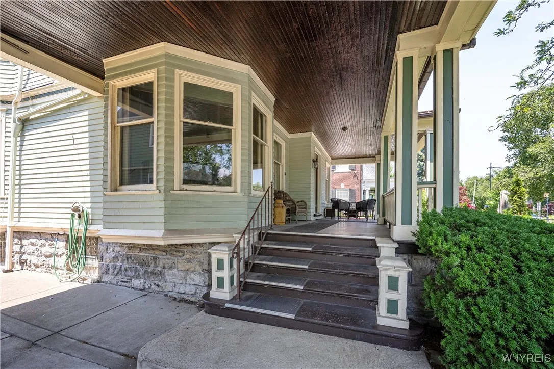578 Richmond Avenue, Buffalo, New York 14222, Buffalo, New York 14222, 8 Bedrooms Bedrooms, ,5 BathroomsBathrooms,Residential,For Sale,578 Richmond Avenue, Buffalo, New York 14222,B1622301