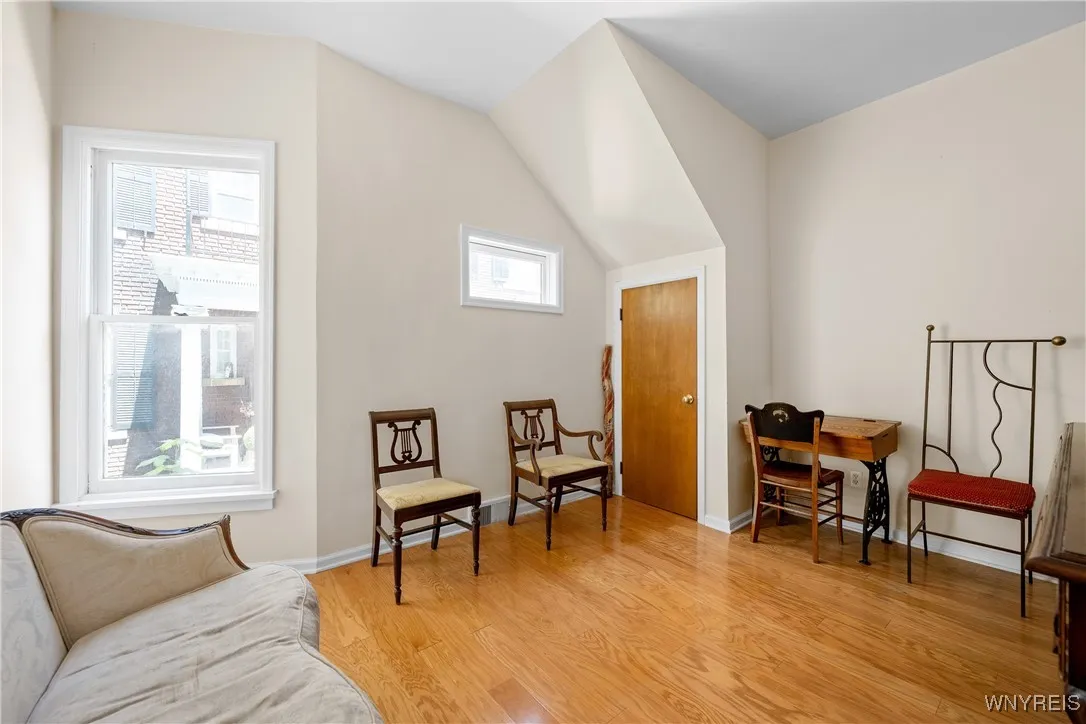 578 Richmond Avenue, Buffalo, New York 14222, Buffalo, New York 14222, 8 Bedrooms Bedrooms, ,5 BathroomsBathrooms,Residential,For Sale,578 Richmond Avenue, Buffalo, New York 14222,B1622301