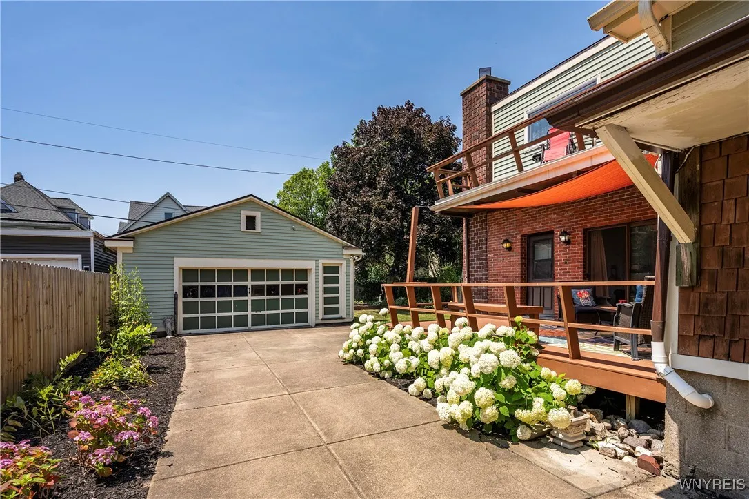 578 Richmond Avenue, Buffalo, New York 14222, Buffalo, New York 14222, 8 Bedrooms Bedrooms, ,5 BathroomsBathrooms,Residential,For Sale,578 Richmond Avenue, Buffalo, New York 14222,B1622301