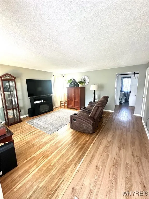 93 Century Drive Drive, West Seneca, New York 1422, West Seneca, New York 14224, 4 Bedrooms Bedrooms, ,2 BathroomsBathrooms,Residential,Closed,93 Century Drive Drive, West Seneca, New York 1422,0,B1622236