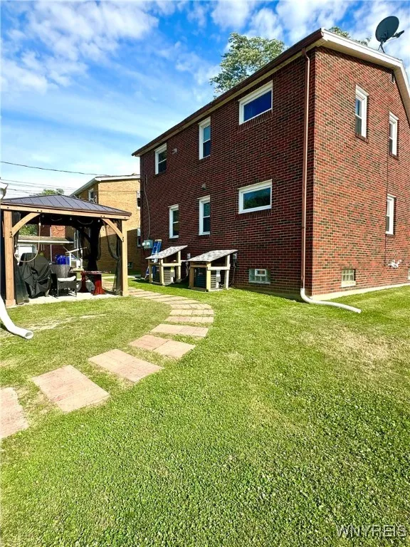 93 Century Drive Drive, West Seneca, New York 1422, West Seneca, New York 14224, 4 Bedrooms Bedrooms, ,2 BathroomsBathrooms,Residential,Closed,93 Century Drive Drive, West Seneca, New York 1422,0,B1622236