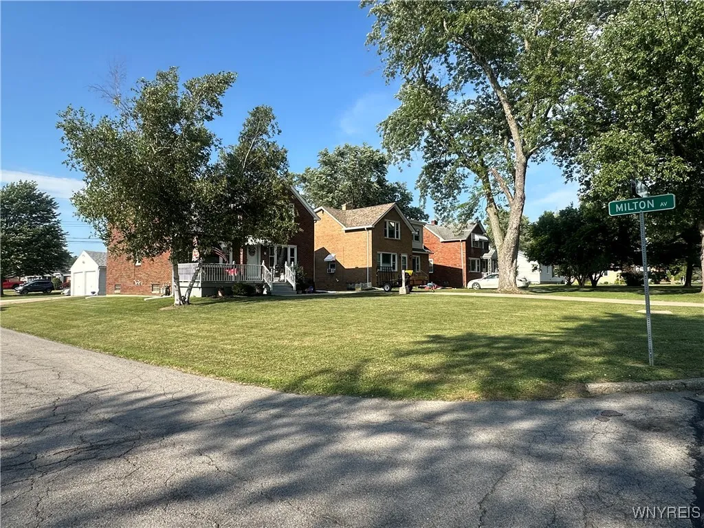 93 Century Drive Drive, West Seneca, New York 1422, West Seneca, New York 14224, 4 Bedrooms Bedrooms, ,2 BathroomsBathrooms,Residential,Closed,93 Century Drive Drive, West Seneca, New York 1422,0,B1622236