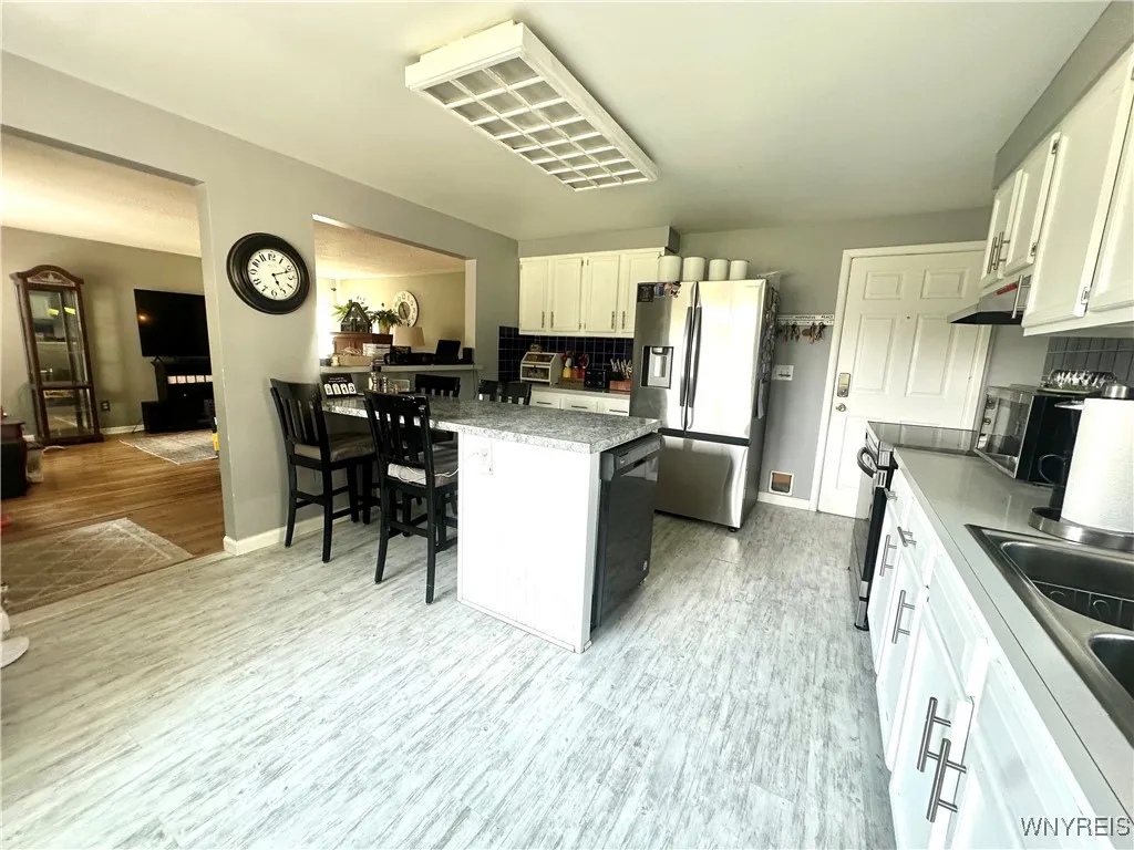 93 Century Drive Drive, West Seneca, New York 1422, West Seneca, New York 14224, 4 Bedrooms Bedrooms, ,2 BathroomsBathrooms,Residential,Closed,93 Century Drive Drive, West Seneca, New York 1422,0,B1622236