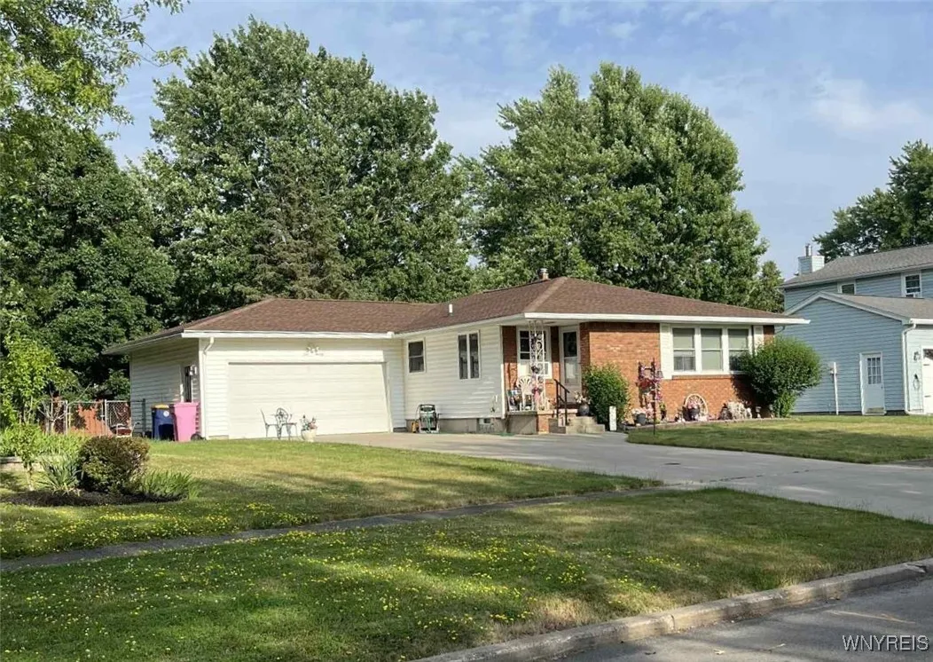 120 Park Lane Circle, Lockport City, New York 1409, Lockport City, New York 14094, 3 Bedrooms Bedrooms, 6 Rooms Rooms,1 BathroomBathrooms,Residential,For Sale,120 Park Lane Circle, Lockport City, New York 1409,B1621944