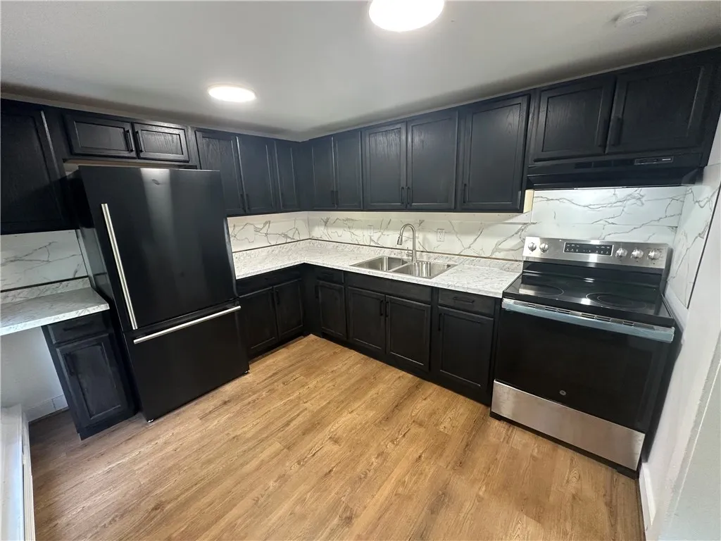 418 Matthew Street 412, Elmira City, New York 1490, Elmira City, New York 14901, 3 Bedrooms Bedrooms, 5 Rooms Rooms,2 BathroomsBathrooms,Residential Lease,For Rent,418 Matthew Street 412, Elmira City, New York 1490,R1622410