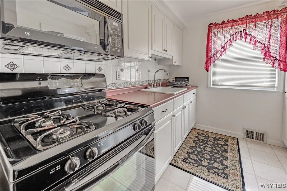 806 Cleveland Drive, Cheektowaga, New York 14225, Cheektowaga, New York 14225, 8 Bedrooms Bedrooms, ,4 BathroomsBathrooms,Residential,For Sale,806 Cleveland Drive, Cheektowaga, New York 14225,B1622355