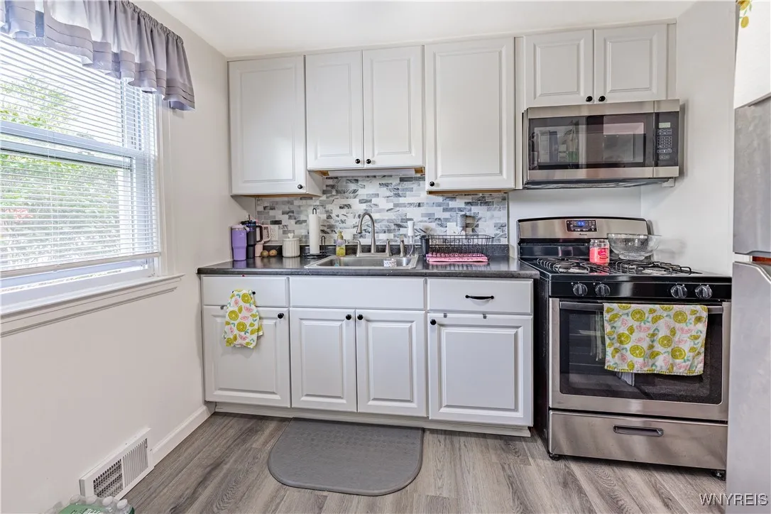 806 Cleveland Drive, Cheektowaga, New York 14225, Cheektowaga, New York 14225, 8 Bedrooms Bedrooms, ,4 BathroomsBathrooms,Residential,For Sale,806 Cleveland Drive, Cheektowaga, New York 14225,B1622355