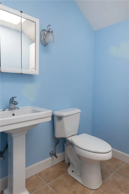 Upstairs Full Bath