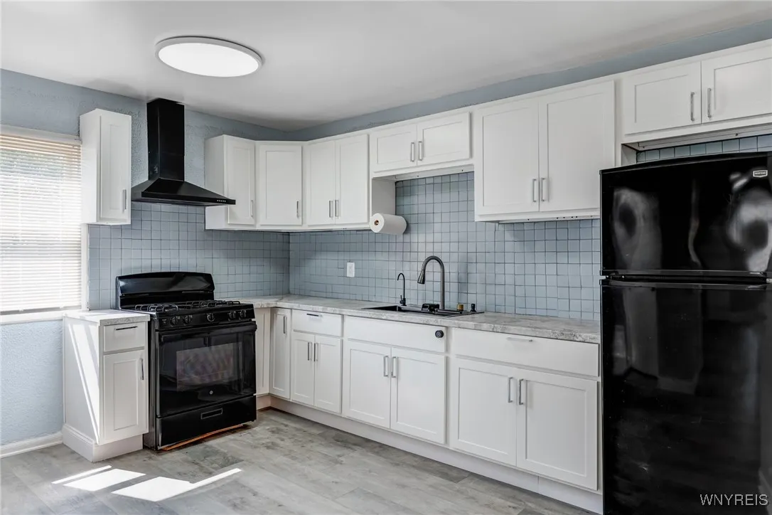 40 Decker Street, Buffalo, New York 14215, Buffalo, New York 14215, 4 Bedrooms Bedrooms, 7 Rooms Rooms,1 BathroomBathrooms,Residential,For Sale,40 Decker Street, Buffalo, New York 14215,B1622409