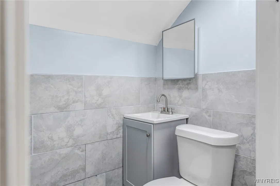 40 Decker Street, Buffalo, New York 14215, Buffalo, New York 14215, 4 Bedrooms Bedrooms, 7 Rooms Rooms,1 BathroomBathrooms,Residential,For Sale,40 Decker Street, Buffalo, New York 14215,B1622409