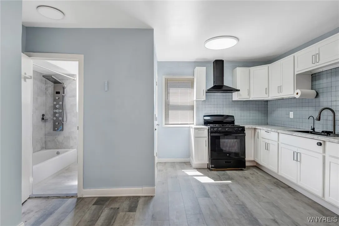 40 Decker Street, Buffalo, New York 14215, Buffalo, New York 14215, 4 Bedrooms Bedrooms, 7 Rooms Rooms,1 BathroomBathrooms,Residential,For Sale,40 Decker Street, Buffalo, New York 14215,B1622409