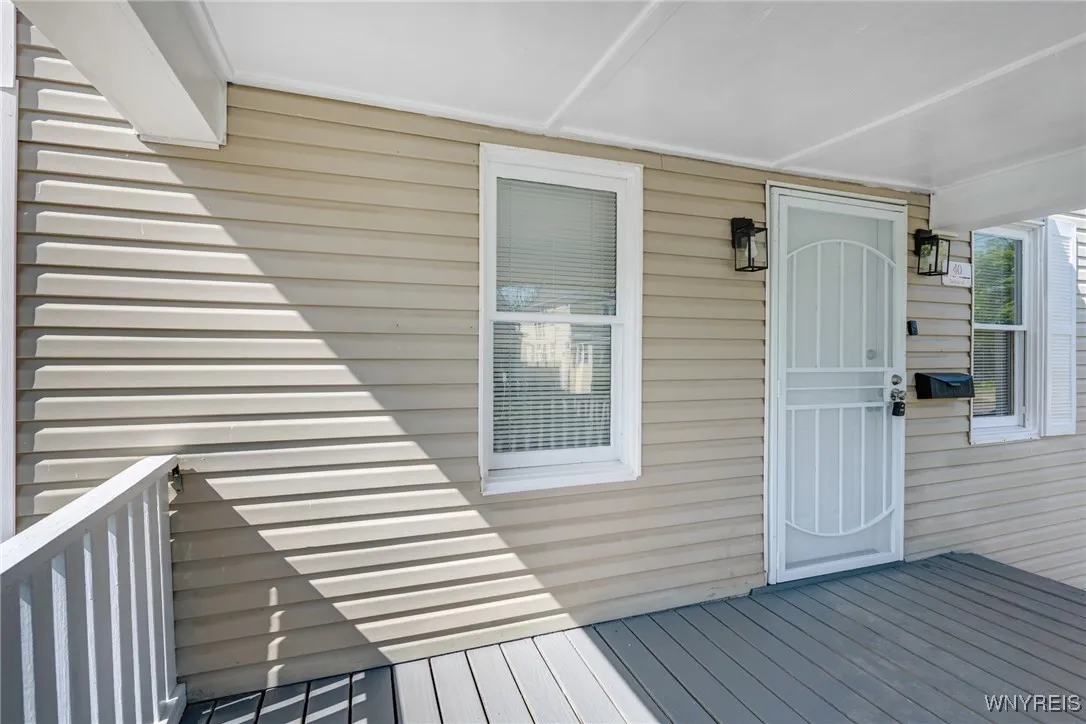 40 Decker Street, Buffalo, New York 14215, Buffalo, New York 14215, 4 Bedrooms Bedrooms, 7 Rooms Rooms,1 BathroomBathrooms,Residential,For Sale,40 Decker Street, Buffalo, New York 14215,B1622409