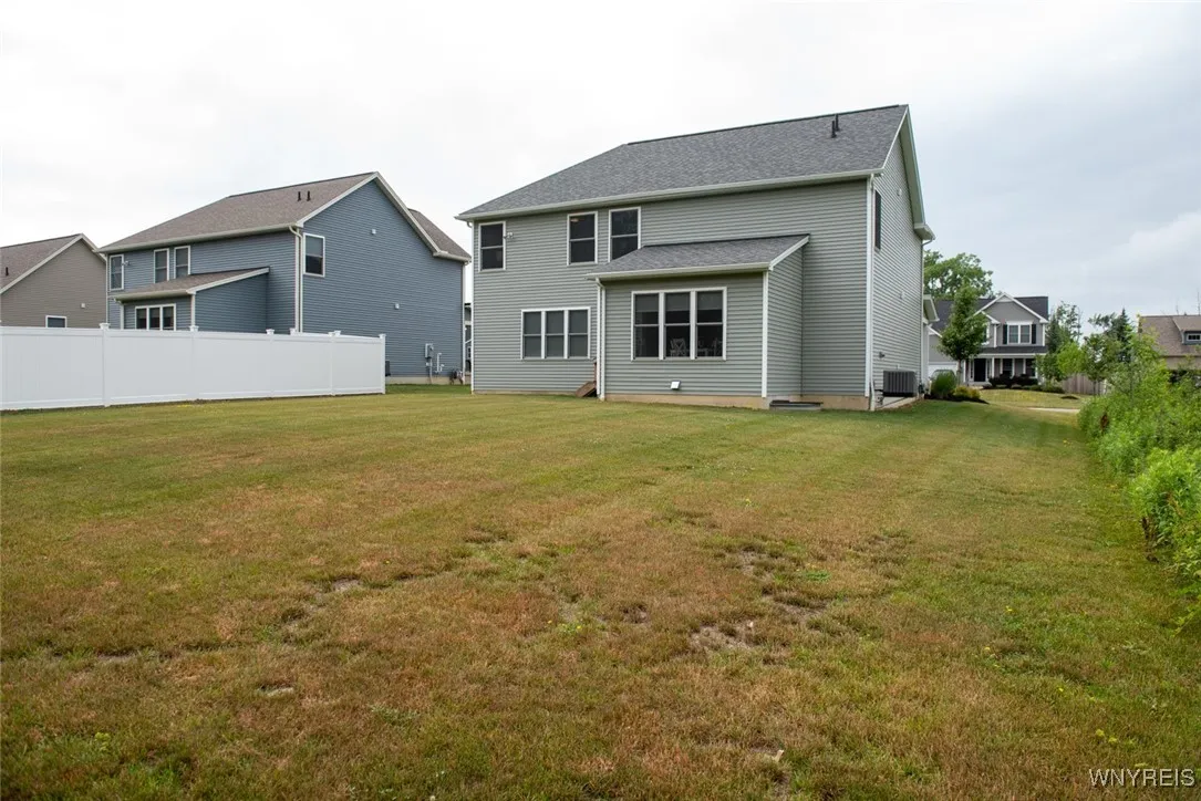 4745 Carlyes Court, Hamburg, New York 14075, Hamburg, New York 14075, 4 Bedrooms Bedrooms, 9 Rooms Rooms,2 BathroomsBathrooms,Residential,For Sale,4745 Carlyes Court, Hamburg, New York 14075,B1622330