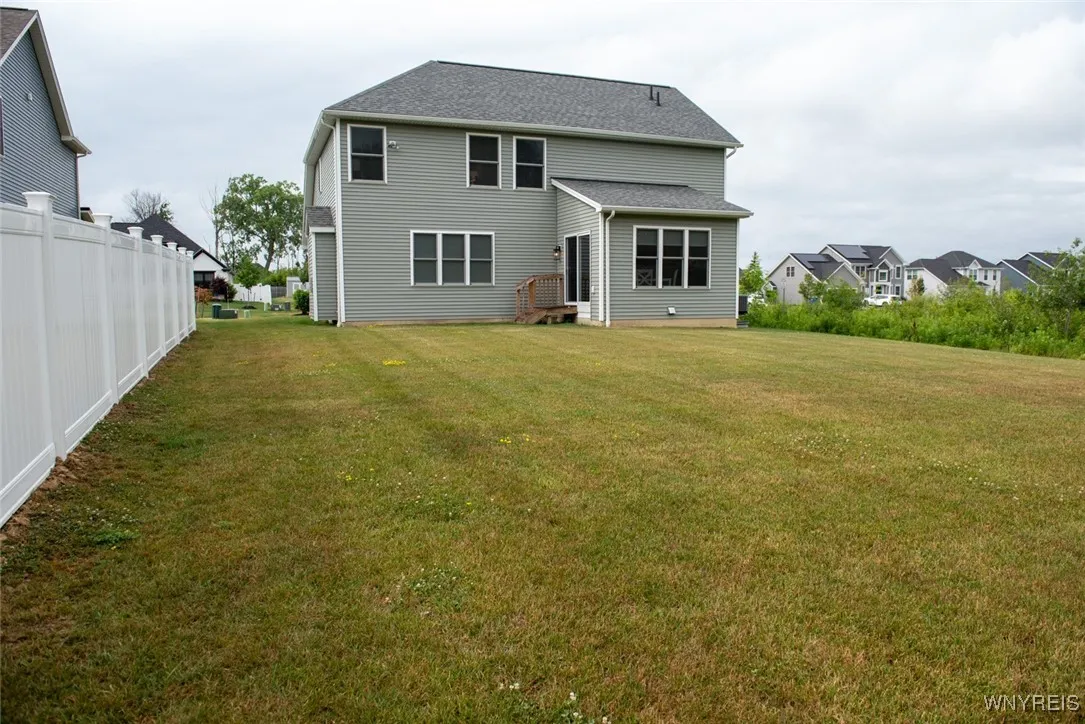4745 Carlyes Court, Hamburg, New York 14075, Hamburg, New York 14075, 4 Bedrooms Bedrooms, 9 Rooms Rooms,2 BathroomsBathrooms,Residential,For Sale,4745 Carlyes Court, Hamburg, New York 14075,B1622330