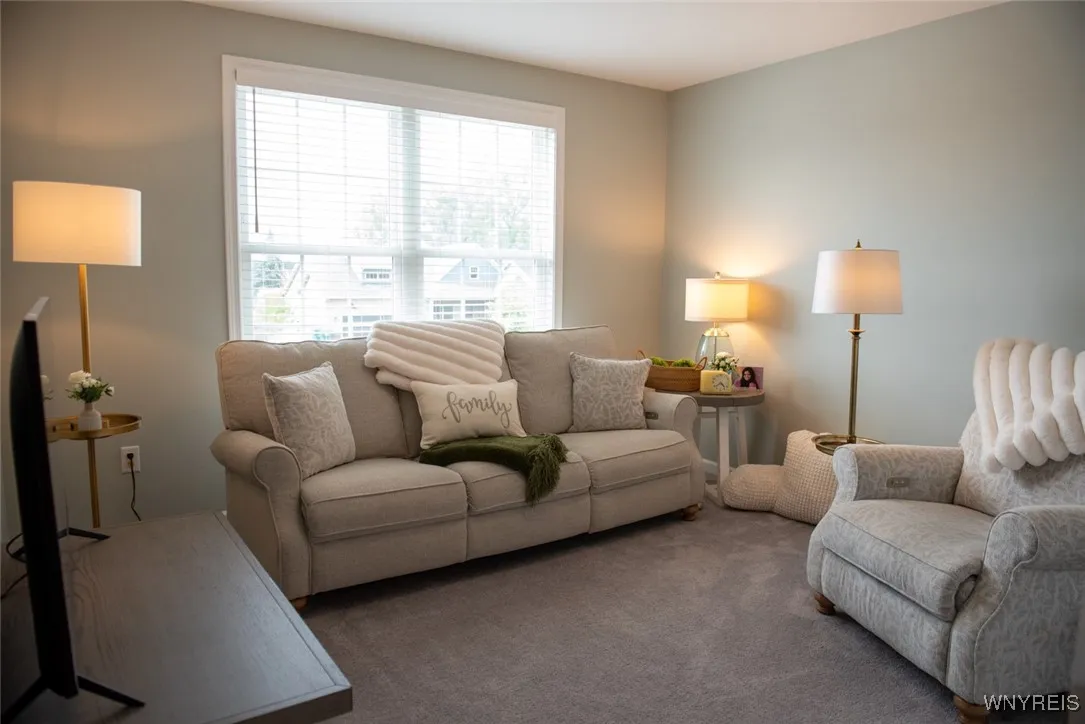 SELLERS USE A BEDROOM AS A SITTING AREA