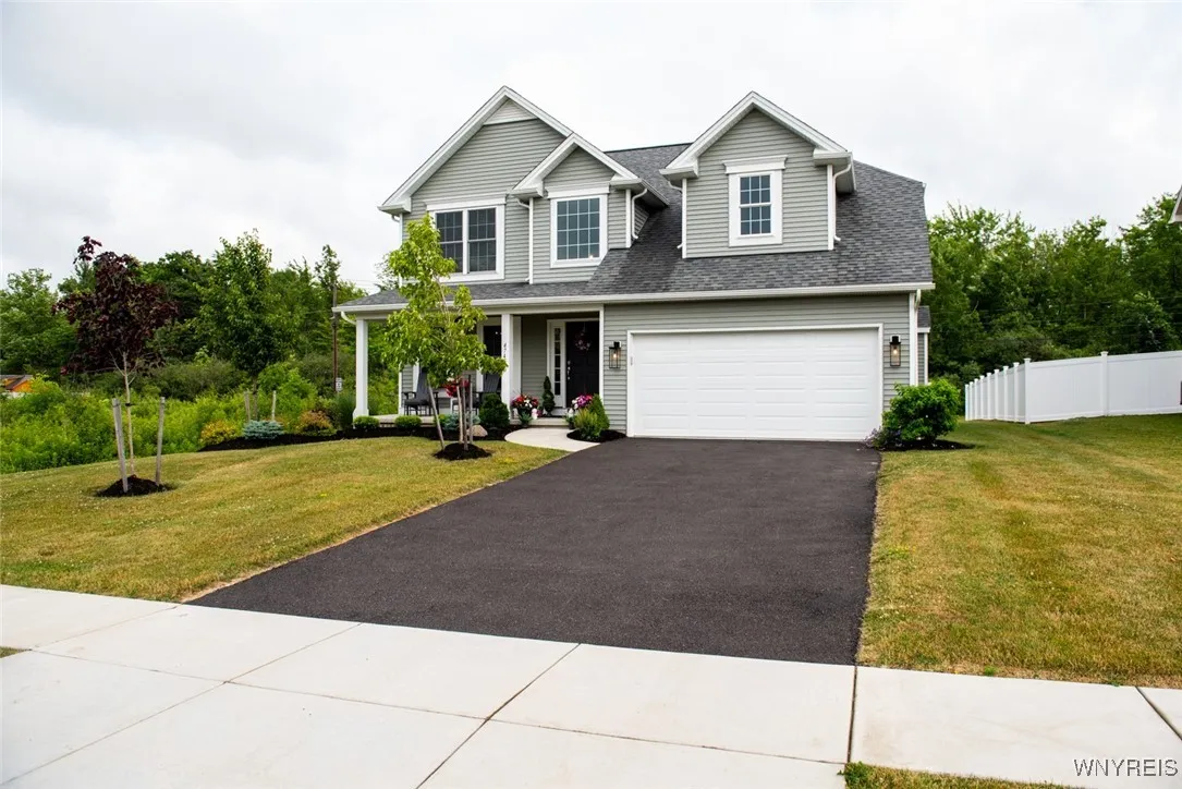 4745 Carlyes Court, Hamburg, New York 14075, Hamburg, New York 14075, 4 Bedrooms Bedrooms, 9 Rooms Rooms,2 BathroomsBathrooms,Residential,For Sale,4745 Carlyes Court, Hamburg, New York 14075,B1622330